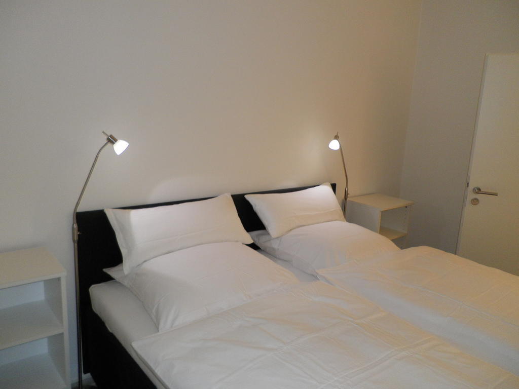 Astra Hotel Kaiserslautern Rum bild