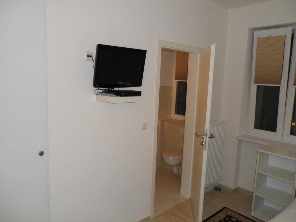 Astra Hotel Kaiserslautern Rum bild