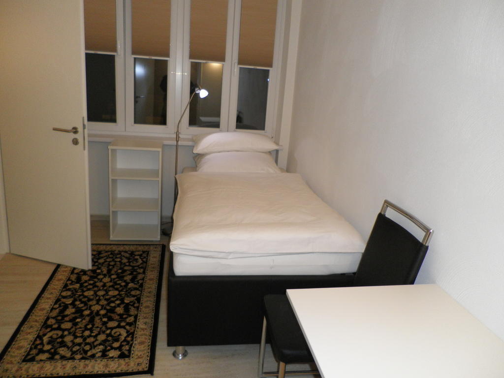 Astra Hotel Kaiserslautern Rum bild